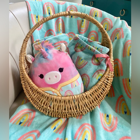 Squishmallows Other - Rainbow Squishmallow Pajama and Blankets Set